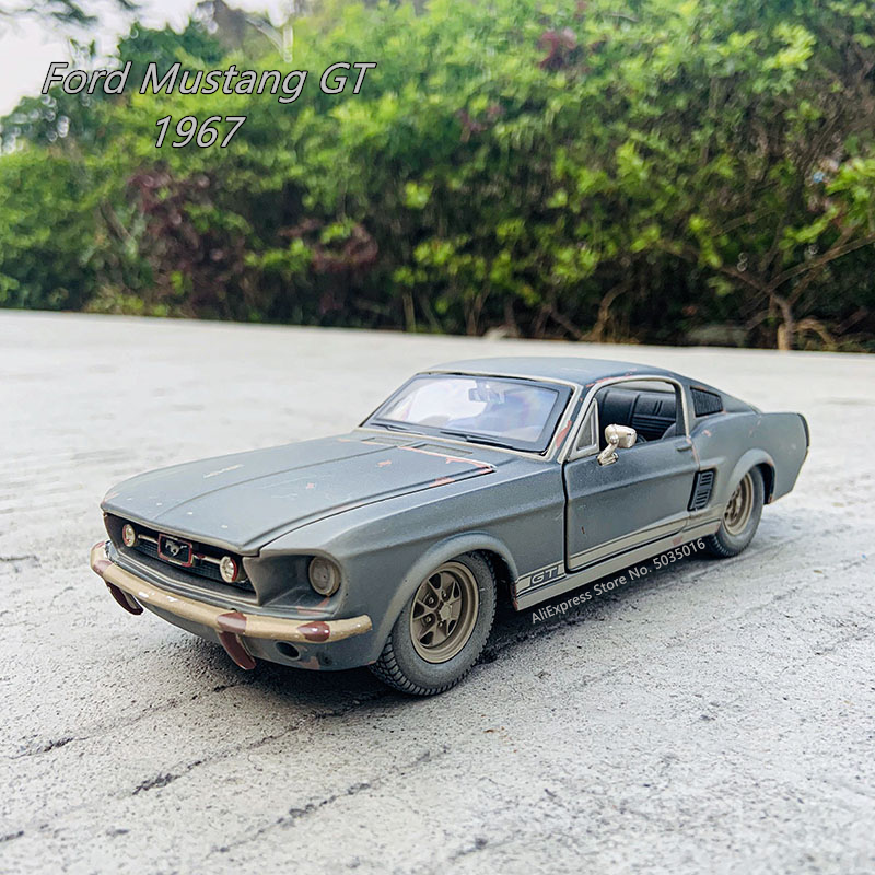 Model Kit Mustang - Maisto 1:24 قديم 1967 فورد موستانج