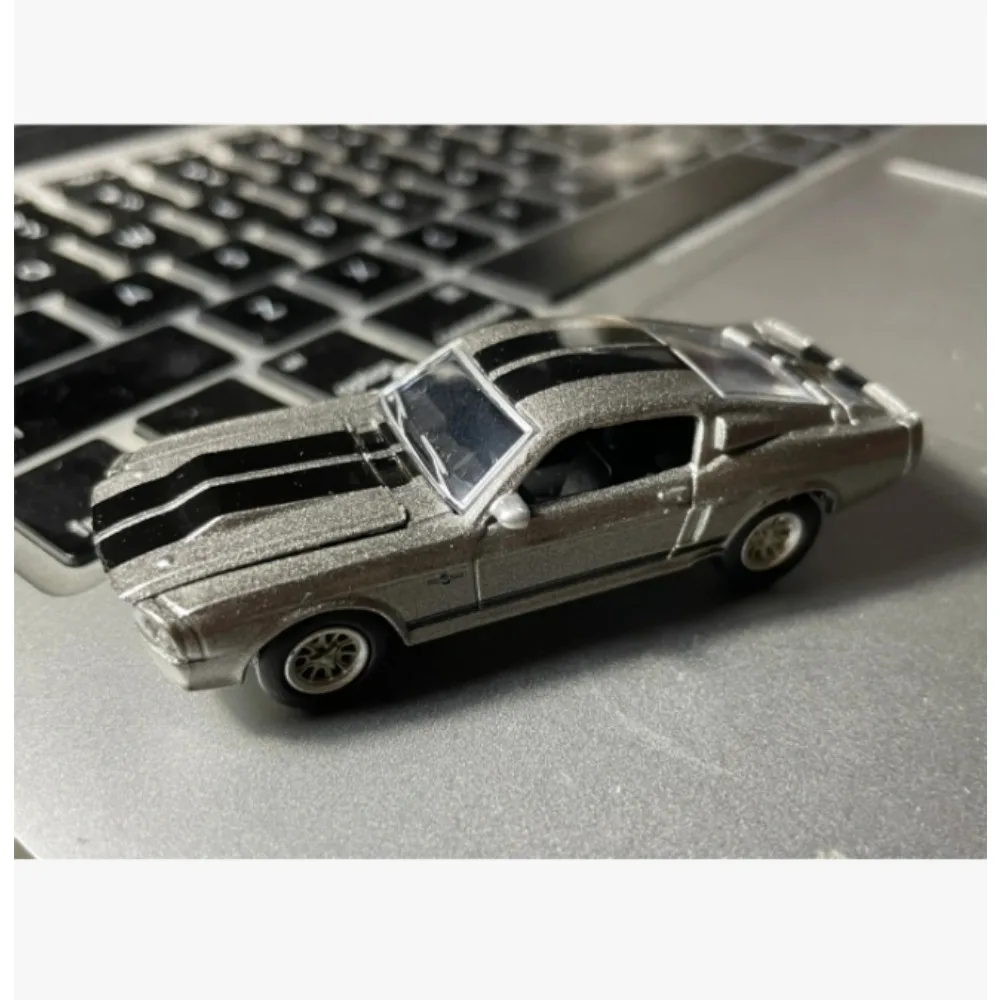 Model Kit Mustang - GreenLight 1:64 1967 مخصص فورد موستانج