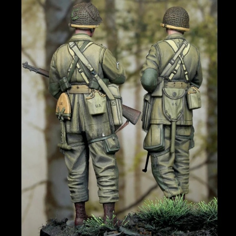 1/35 مقياس WW2 الولايات المتحد - مراجعة Model Kit Reshiram وسعره